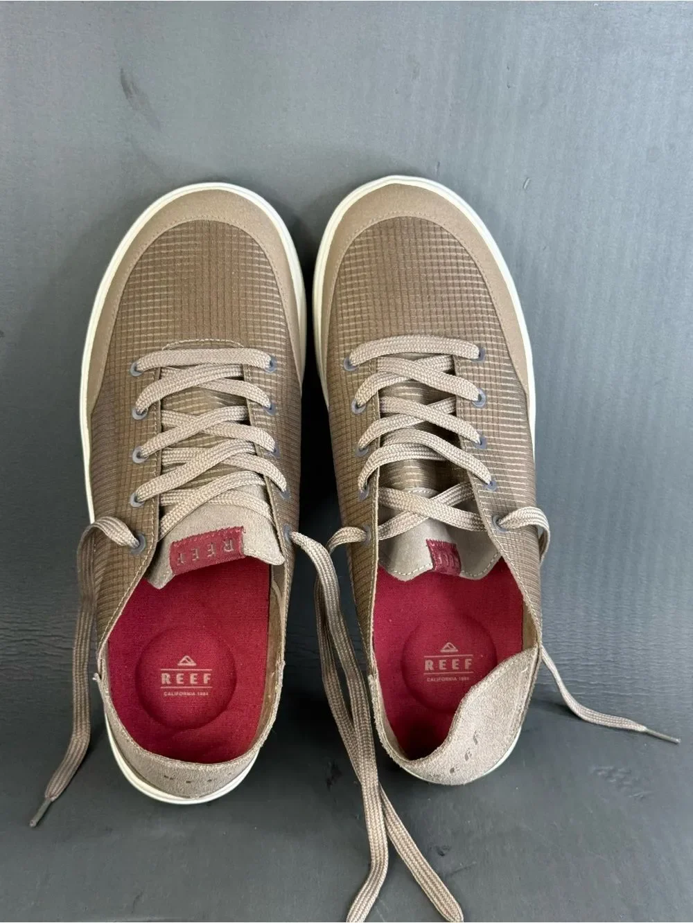 Reef Mens Navigator Fossil Maroon sneaker shoes size 12 new